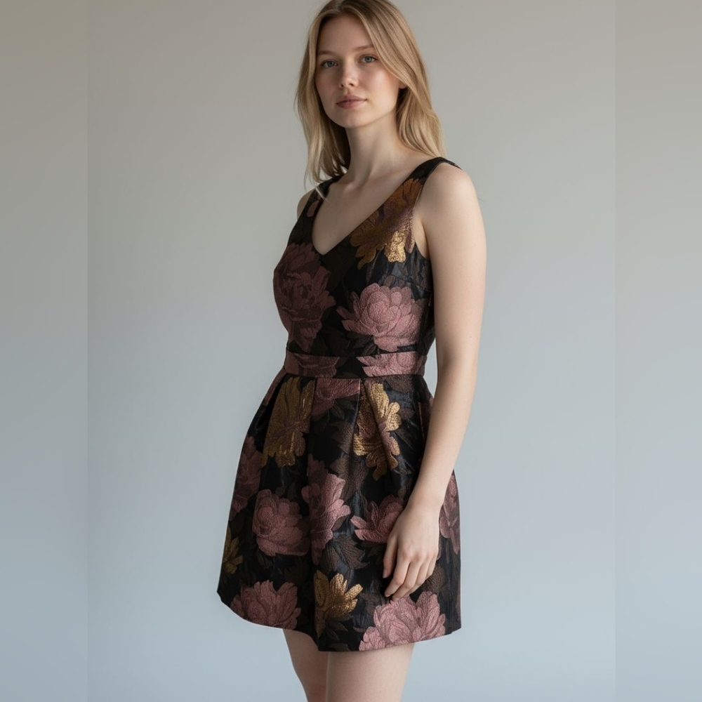 Miss Selfridge Mauve Pink & Metallic Gold Floral Mini Dress – Size 2